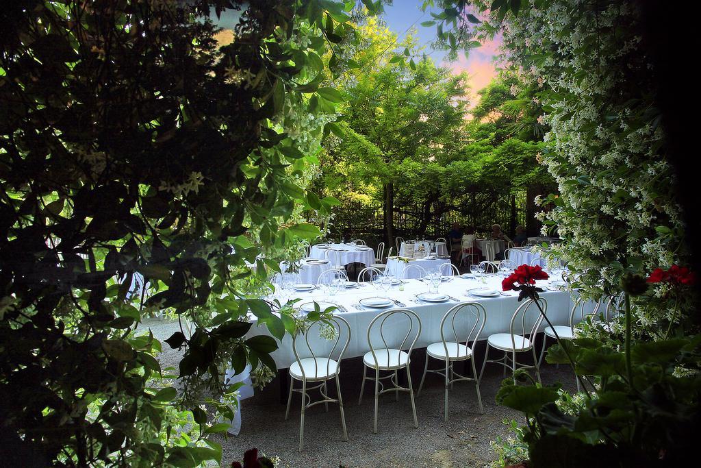 Albergo Ristorante Madonnina Cantello Екстериор снимка