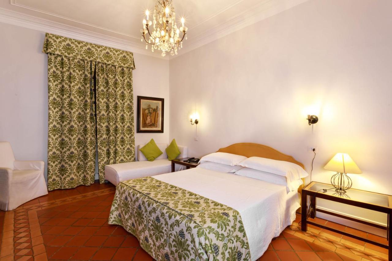 Albergo Ristorante Madonnina Cantello Екстериор снимка